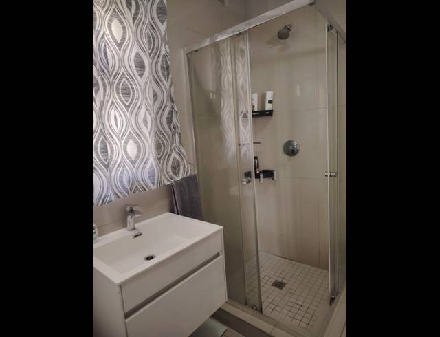 2 BEDROOM SIMPLEX FOR SALE IN WATERFALL